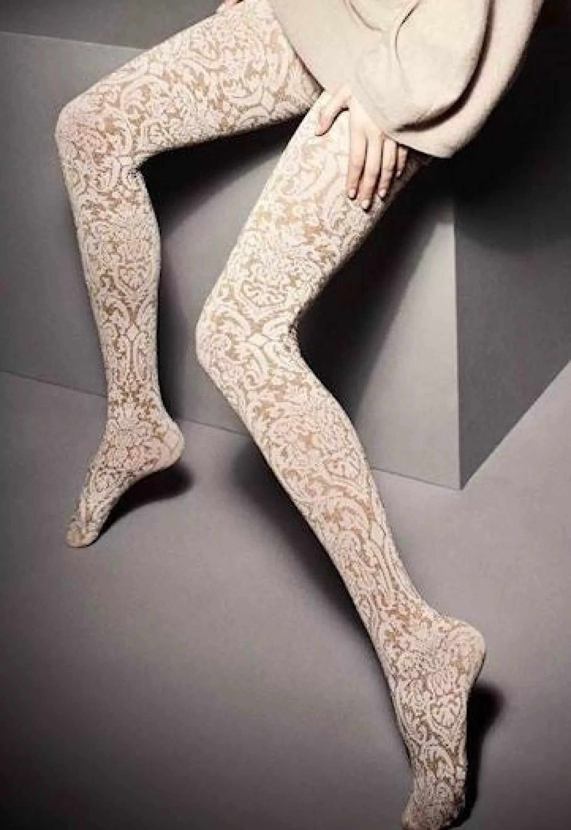 Thick Tights | Veneziana Madame Tramato Lurex Baroque Tights By Nero-Silver: Black And Silver