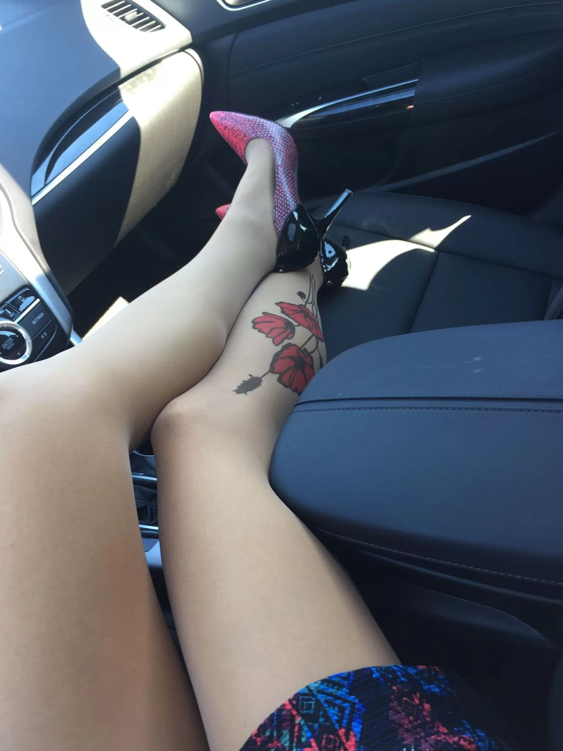 Patterned Tights | Stop & Stare Red Poppies Tattoo Tights By Sun: Medium Tan With Peachy Brown Tones For A Healthy Sun Tan Effect